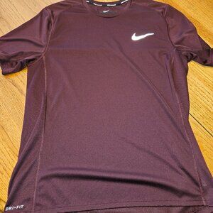 Nike Large T-Shirt
